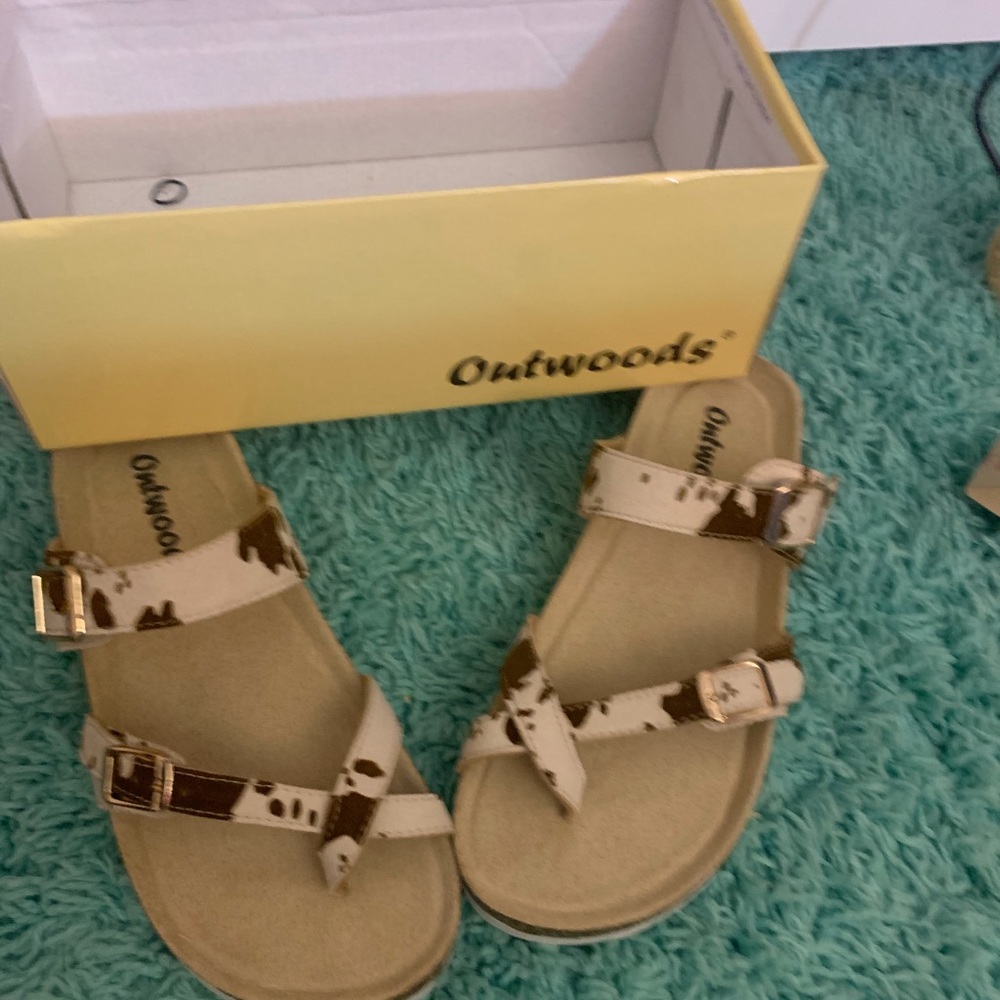 OUTWOODS SANDALS CUTE AND COZY